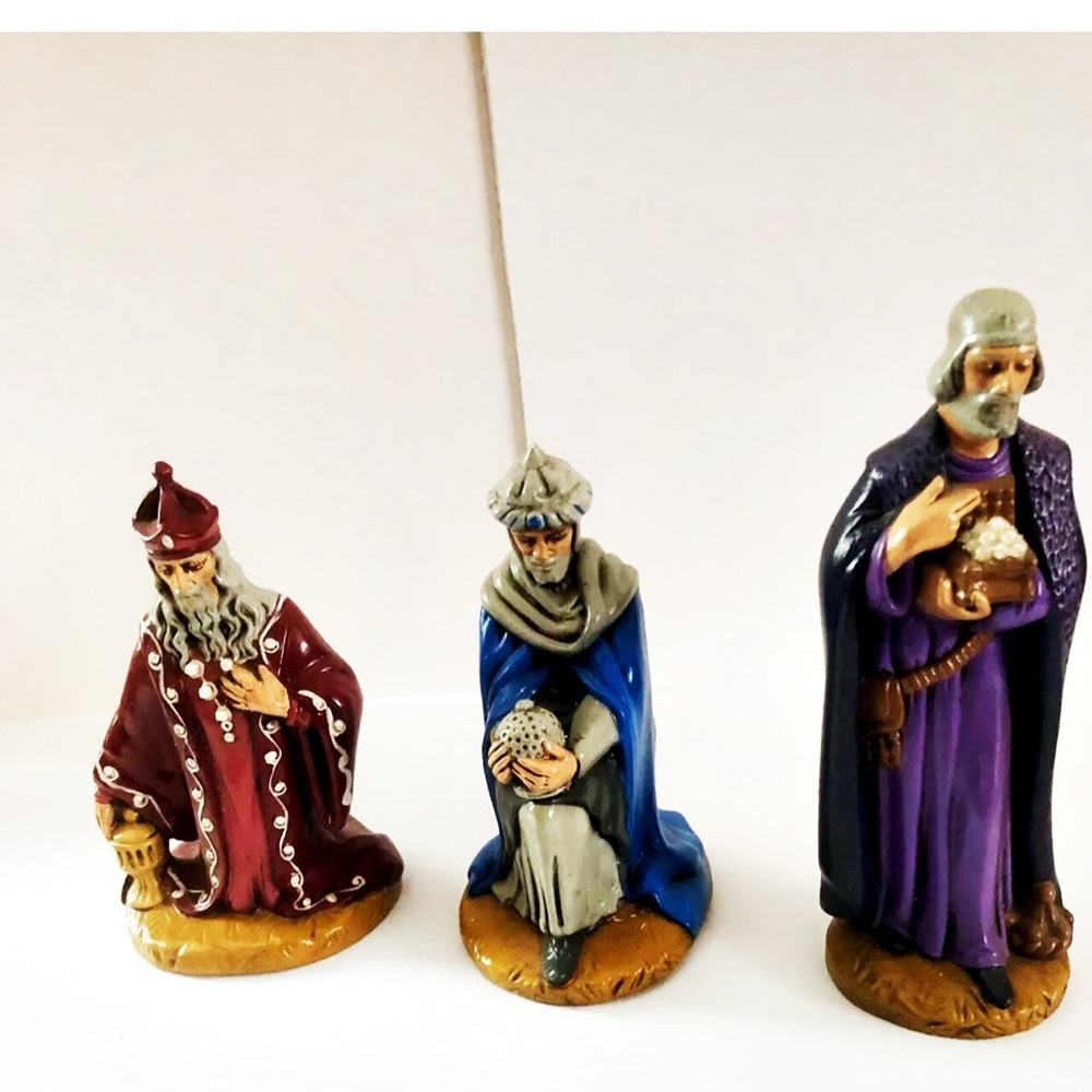 16 piece Vintage Holland Mold Hand Painted Nativity Set 1970’s - Picture 5 of 9